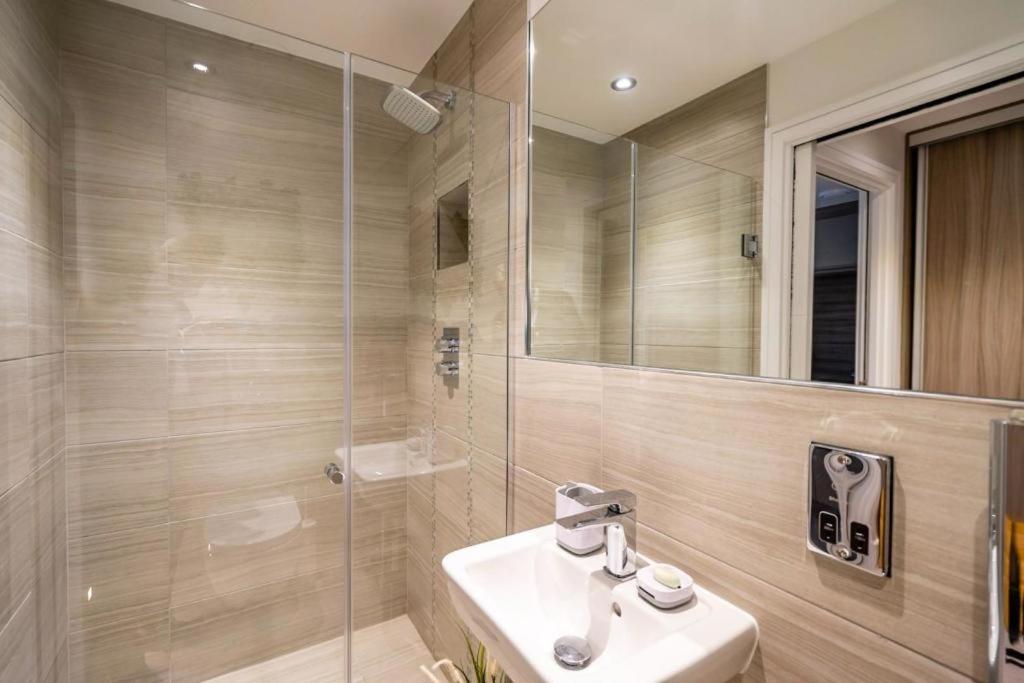 Appartement Cocoa Lily - River Fronted With Secure Parking *